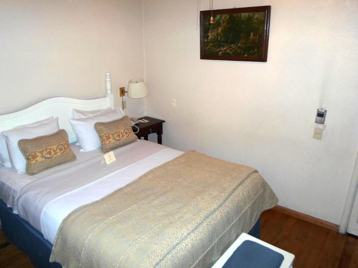 Virrey De Mendoza Hotel Morelia Room photo